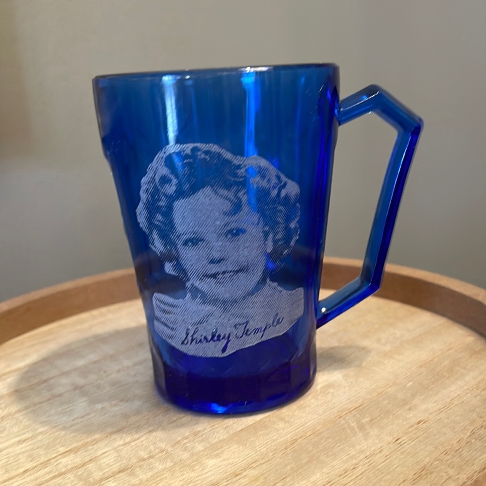Vintage Hazel Atlas Shirley Temple
Ritz Cobalt Blue Honeycomb Glass